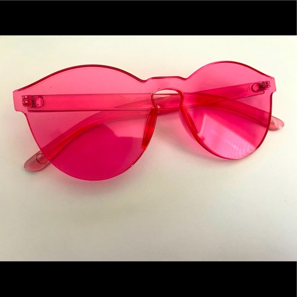Rose colored lucite sunglasses 😎 - Picture 3 of 7